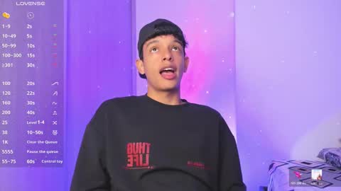 Snapshot of maxfrost1 chatting on March 6, 12:07 am Max online show from March 6, 12:07 am