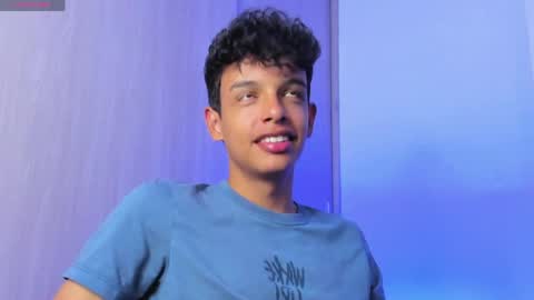 Snapshot of maxfrost1 chatting on March 28, 1:05 am Max online show from March 28, 1:05 am