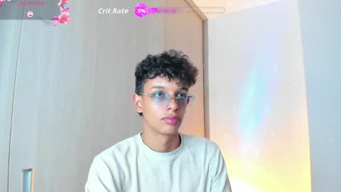 Snapshot of maxfrost1 chatting on May 16, 8:18 pm Max online show from May 16, 8:18 pm