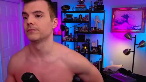 Snapshot of maxhughes chatting on August 5, 2:47 am Max Hughes online show from August 5, 2:47 am