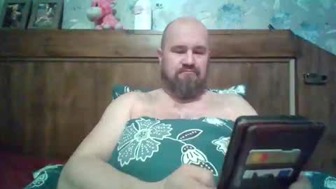 maxhunter online show from April 9, 10:04 pm