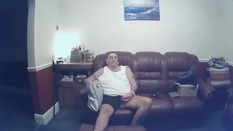 MAX online show from December 31, 9:28 pm