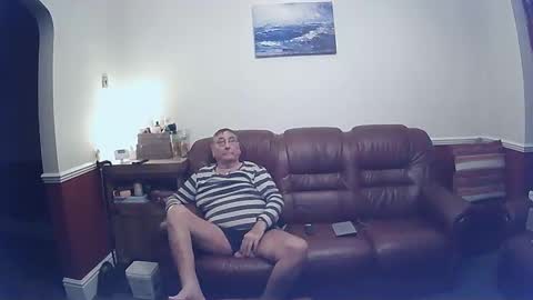 MAX online show from February 14, 9:32 pm