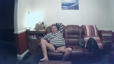 MAX online show from February 28, 9:33 pm