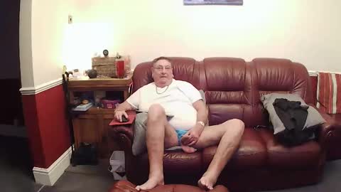 Snapshot of maxi_johnes chatting on March 14, 11:54 pm MAX online show from March 14, 11:54 pm