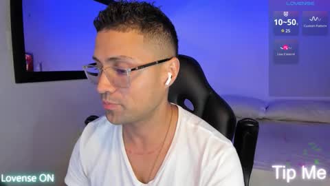 Snapshot of maxi_mux1 chatting on September 17, 3:41 am MAXI online show from September 17, 3:41 am