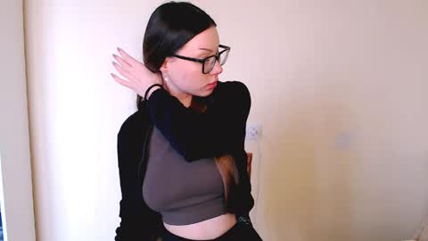 Snapshot of maxi_sweetheart chatting on April 27, 10:46 am Joanna online show from April 27, 10:46 am
