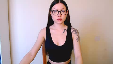 Snapshot of maxi_sweetheart chatting on May 6, 9:58 am Joanna online show from May 6, 9:58 am
