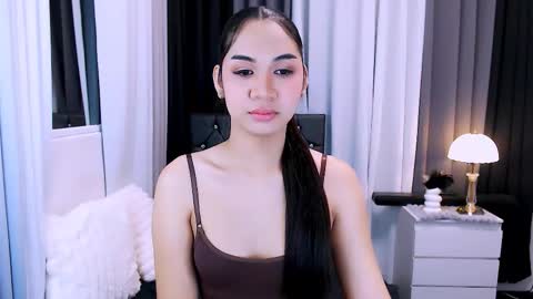 maxie greyson online show from December 4, 6:34 am