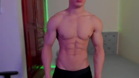 Maximus online show from December 17, 2:12 am