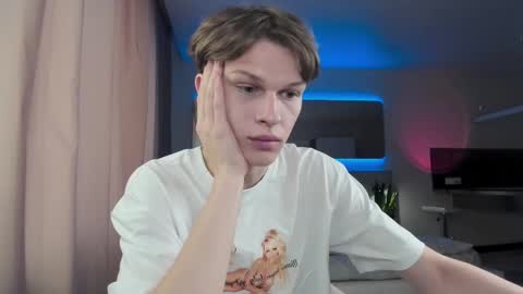 maxim burn online show from February 25, 12:34 pm