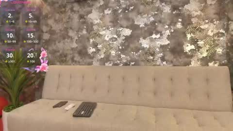 Snapshot of maximiliano_kh4lil chatting on June 9, 1:01 pm Maximiliano online show from June 9, 1:01 pm
