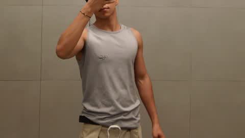 Snapshot of maximiliano_kh4lil chatting on July 22, 1:03 pm Maximiliano online show from July 22, 1:03 pm