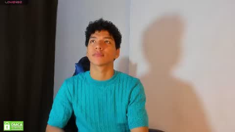 Snapshot of maximiliano_kh4lil chatting on July 23, 1:09 pm Maximiliano online show from July 23, 1:09 pm