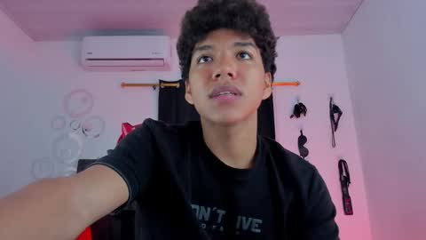 Maximiliano online show from December 3, 7:12 pm