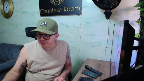  Maximo  online show from April 22, 12:07 pm