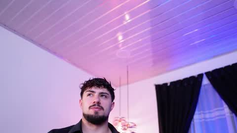 Maximo online show from February 2, 5:06 am