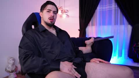 Maximo online show from February 27, 4:56 am