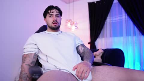 Maximo online show from April 21, 2:15 am