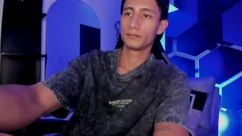 Maximo online show from August 5, 7:17 pm