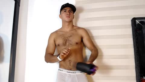 Maximo Sebastian online show from May 18, 1:56 am