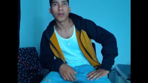 Maximo Aron Vega online show from December 14, 1:38 pm