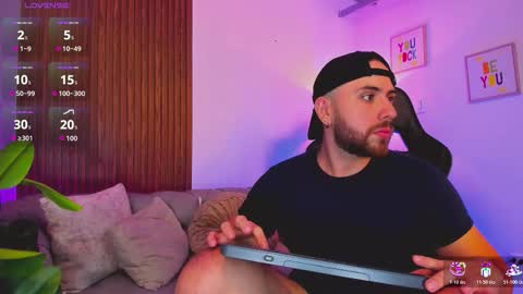 Maximo Wolf online show from February 4, 9:09 pm