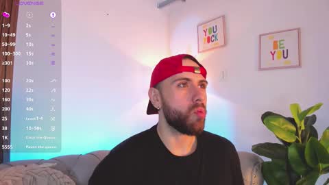 Snapshot of maximo_wolf1 chatting on February 24, 8:29 pm Maximo Wolf online show from February 24, 8:29 pm