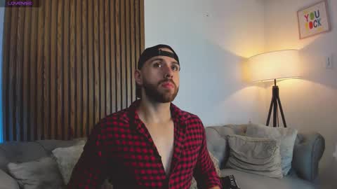 Snapshot of maximo_wolf1 chatting on March 8, 11:30 pm Maximo Wolf online show from March 8, 11:30 pm