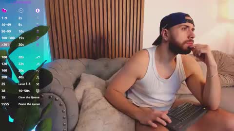 Snapshot of maximo_wolf1 chatting on March 14, 8:03 pm Maximo Wolf online show from March 14, 8:03 pm