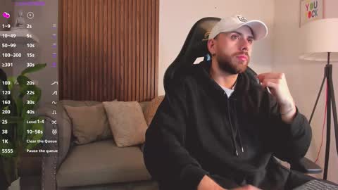 Snapshot of maximo_wolf1 chatting on March 21, 8:19 am Maximo Wolf online show from March 21, 8:19 am