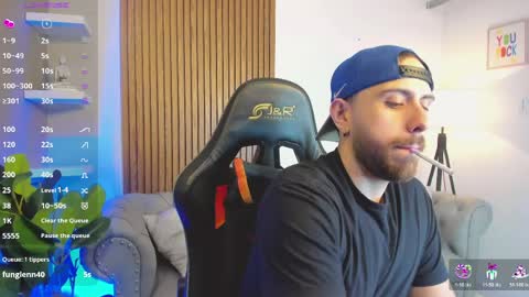 Snapshot of maximo_wolf1 chatting on March 27, 9:36 pm Maximo Wolf online show from March 27, 9:36 pm