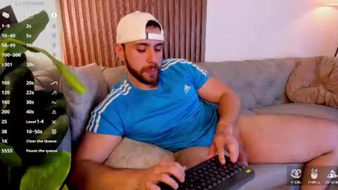 Maximo Wolf online show from June 14, 2:24 am