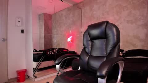 maximo_zahir online show from January 5, 7:39 pm