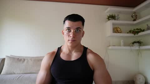 Snapshot of maximohoot chatting on April 13, 7:08 pm Sebastian online show from April 13, 7:08 pm