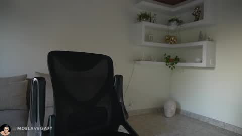 Snapshot of maximohoot chatting on June 9, 10:32 pm Sebastian online show from June 9, 10:32 pm