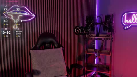 MAXIMO online show from April 3, 12:25 pm