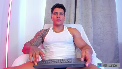 Maximoscott online show from February 3, 2:13 pm