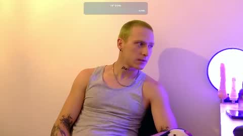 Snapshot of maximus20b chatting on June 15, 6:43 pm Maximus21 online show from June 15, 6:43 pm