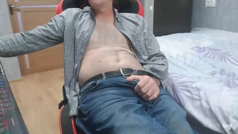 maximus3334 online show from October 3, 10:56 am