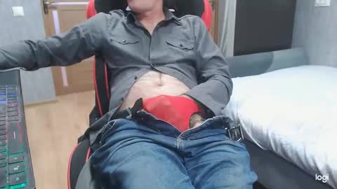 maximus3334 online show from November 18, 11:25 am