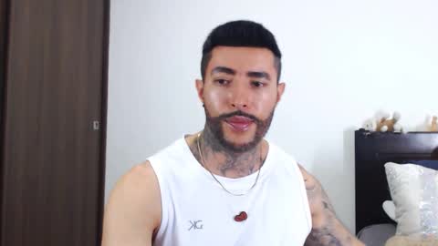 Snapshot of maximus_golden chatting on December 10, 4:13 am Independent Model online show from December 10, 4:13 am