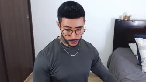 Snapshot of maximus_golden chatting on December 11, 2:52 am Independent Model online show from December 11, 2:52 am