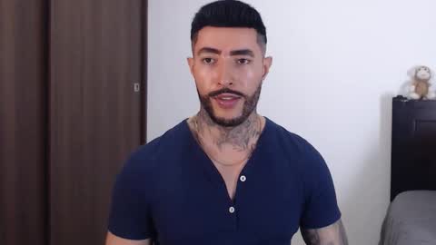 Snapshot of maximus_golden chatting on December 17, 11:05 pm Independent Model online show from December 17, 11:05 pm
