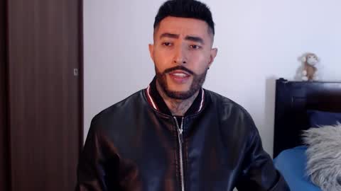 Snapshot of maximus_golden chatting on December 22, 12:28 am Independent Model online show from December 22, 12:28 am