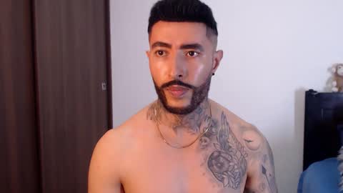 Snapshot of maximus_golden chatting on December 22, 6:39 am Independent Model online show from December 22, 6:39 am