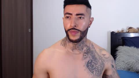 Snapshot of maximus_golden chatting on January 1, 9:17 am Independent Model online show from January 1, 9:17 am