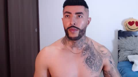 Snapshot of maximus_golden chatting on January 12, 4:52 am Independent Model online show from January 12, 4:52 am