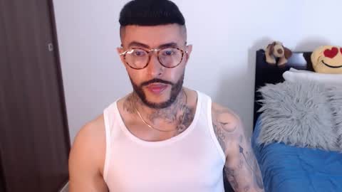 Snapshot of maximus_golden chatting on January 12, 11:58 pm Independent Model online show from January 12, 11:58 pm