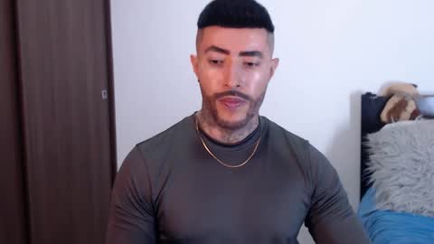 Snapshot of maximus_golden chatting on January 16, 2:19 am Independent Model online show from January 16, 2:19 am